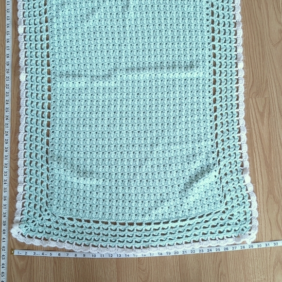 NEW Handmade Crocheted Mint Green Baby Blanket Green White - Picture 7 of 10